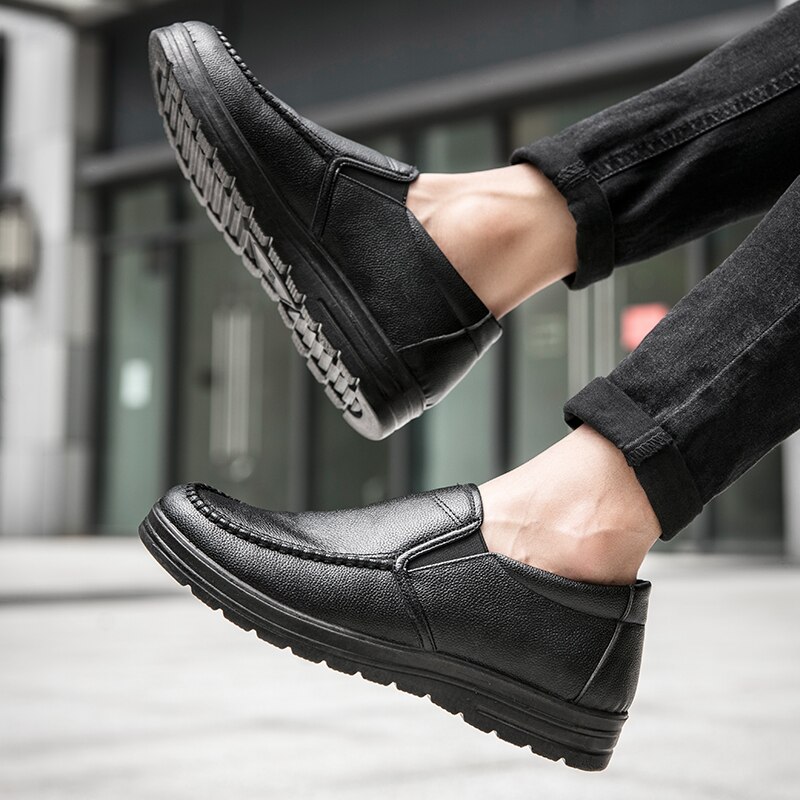 Sepatu Kasual Kulit Ringan Pri - Men Shoes Louboutin ulasan dan harga