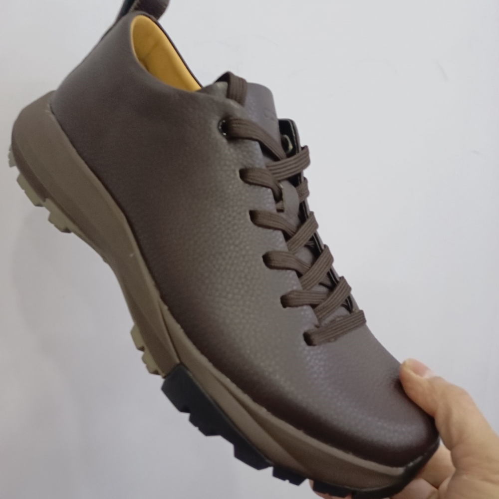 Sepatu Kulit Sapi Pria Desaine - Men Shoes Louboutin ulasan dan harga