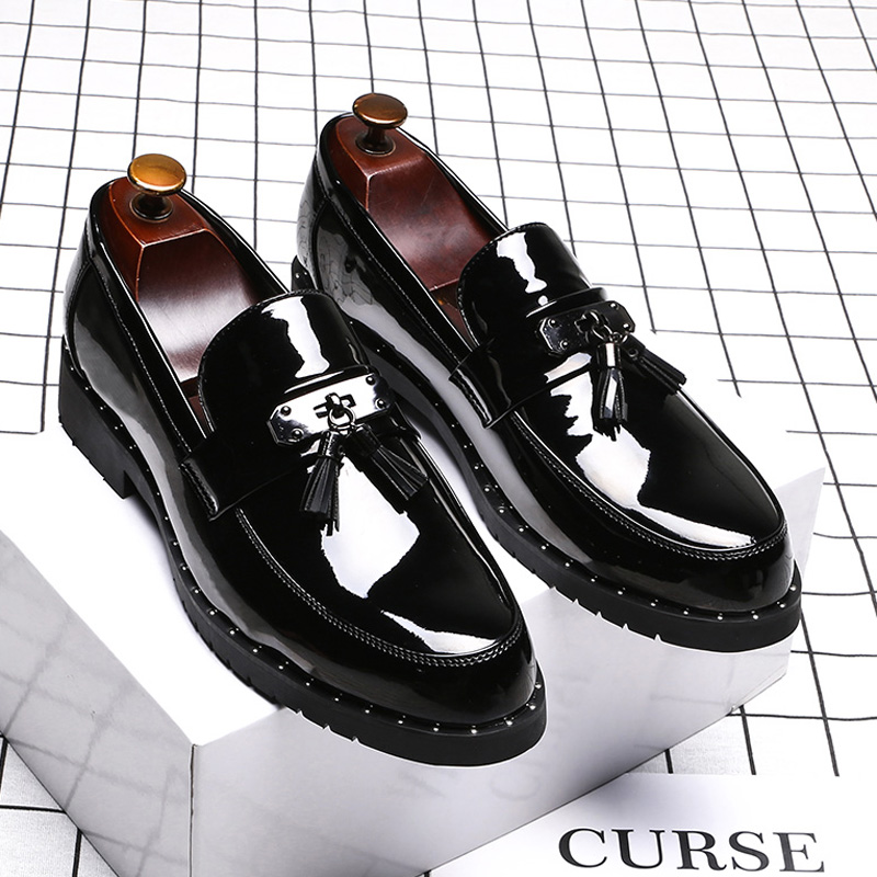 Italy Sepatu Pantofel Merek Me - Men Shoes Louboutin ulasan dan harga