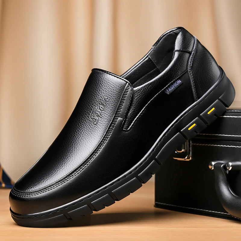 Sepatu pantofel pria, SNEAKER  - Men Shoes Louboutin ulasan dan harga