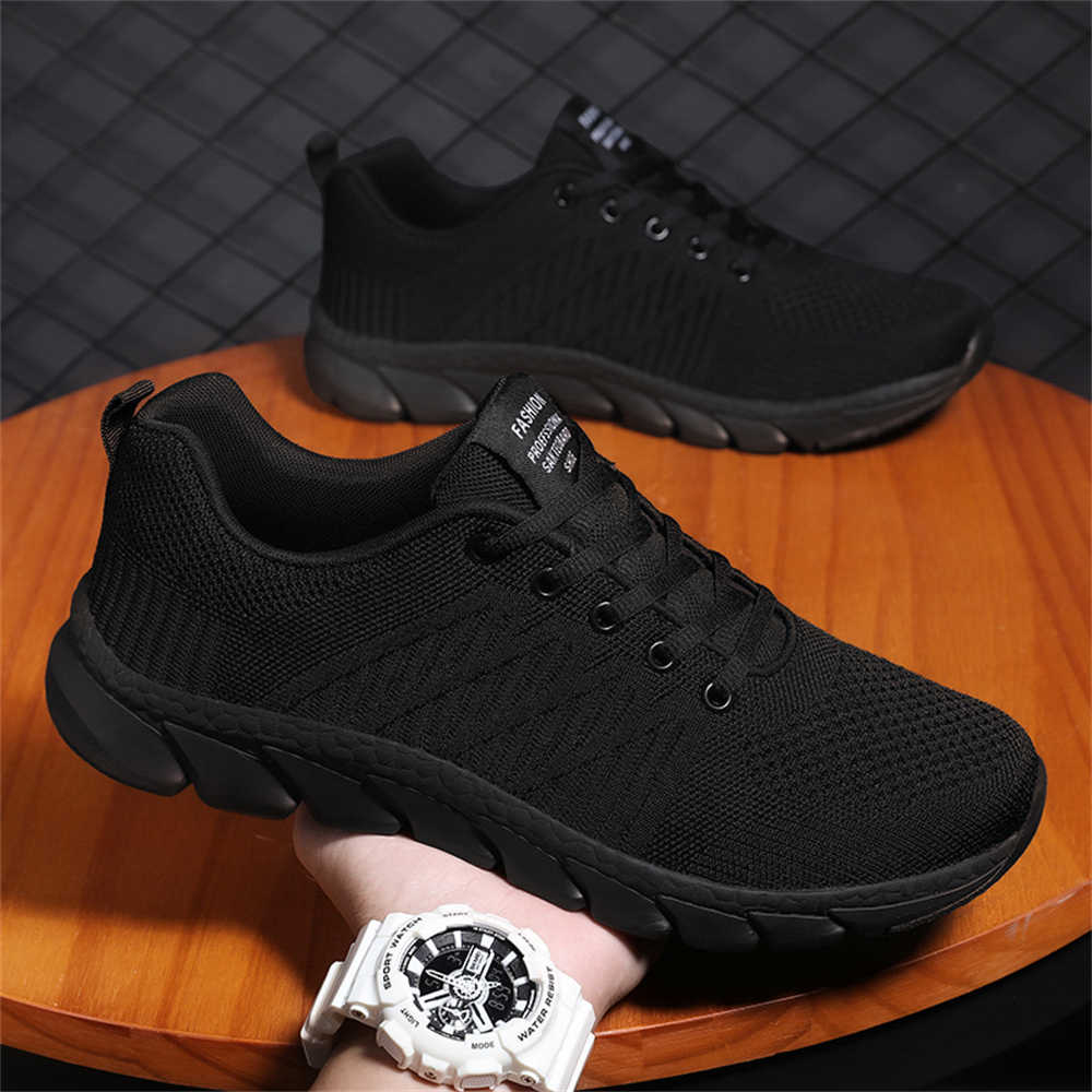 Sepatu Olahraga Putih Sol Anti - Men Shoes Red ulasan dan harga